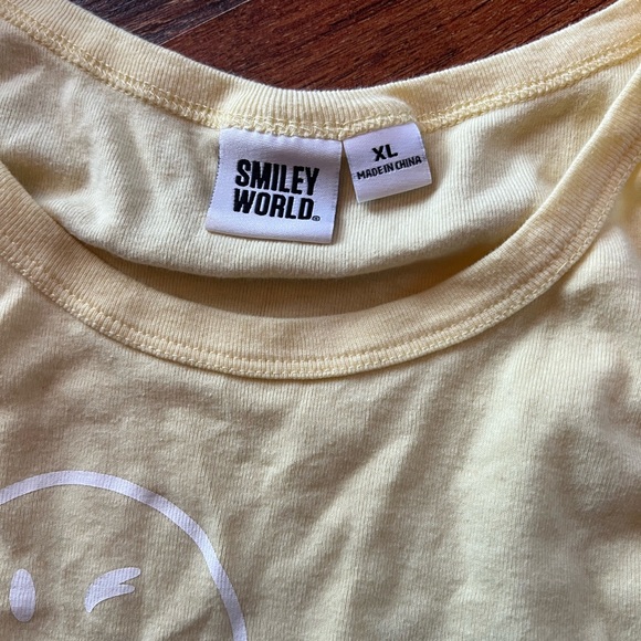 Size XL - Picture 2 of 2